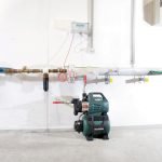Surpresseur domestique inox 1300 W débit 4500 l/h hauteur 48 m réservoir 24 L aspiration 8 m