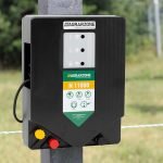 Électrificateur de clôture 230 V 10 200 V énergie 11 J affichage LED technologie impulsion longueur clôture jusqu’à 80 km