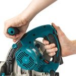 Scie plongeante 1300 W lame 165 mm rail de guidage profondeur coupe 56 mm 5200 tr/min