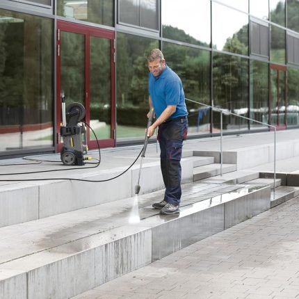 Nettoyeur haute pression eau froide 150 bar 200 bar max débit 500 l/h flexible 10 m lance 840 mm