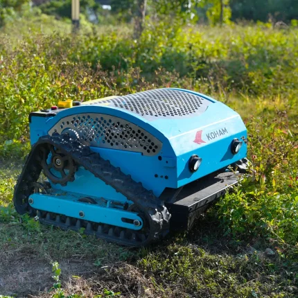 Tondeuse télécommandée à chenilles KOHAM KH-LM2421 pour pente jusqu’à 45°